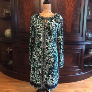 Long-sleeve mod patterned dress - long sleeves